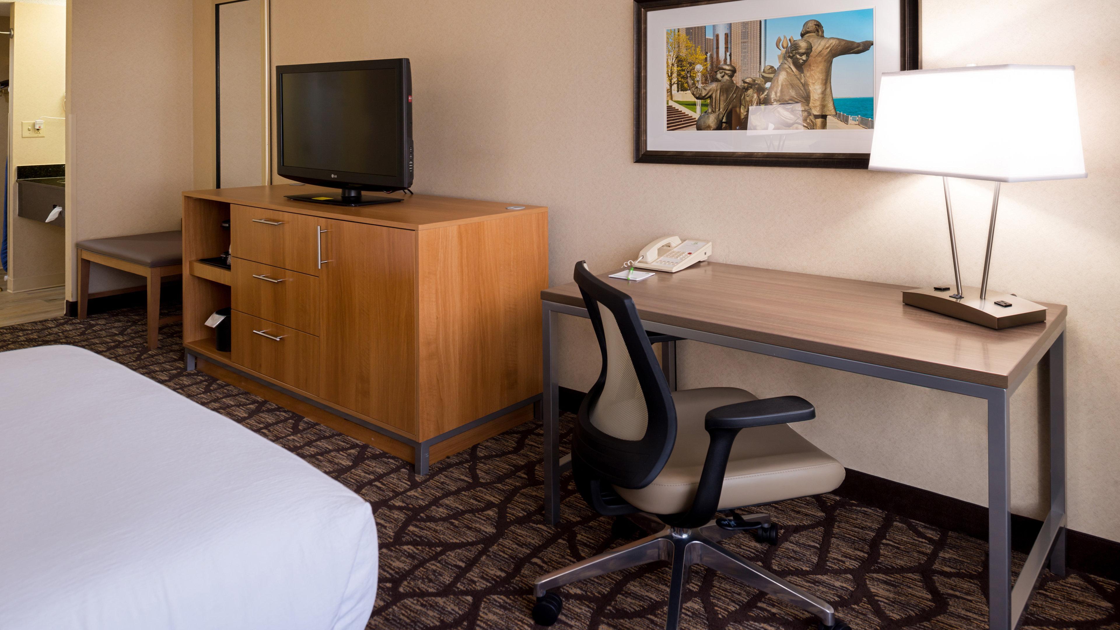 Holiday Inn Hotel & Suites Warren By Ihg Exterior photo