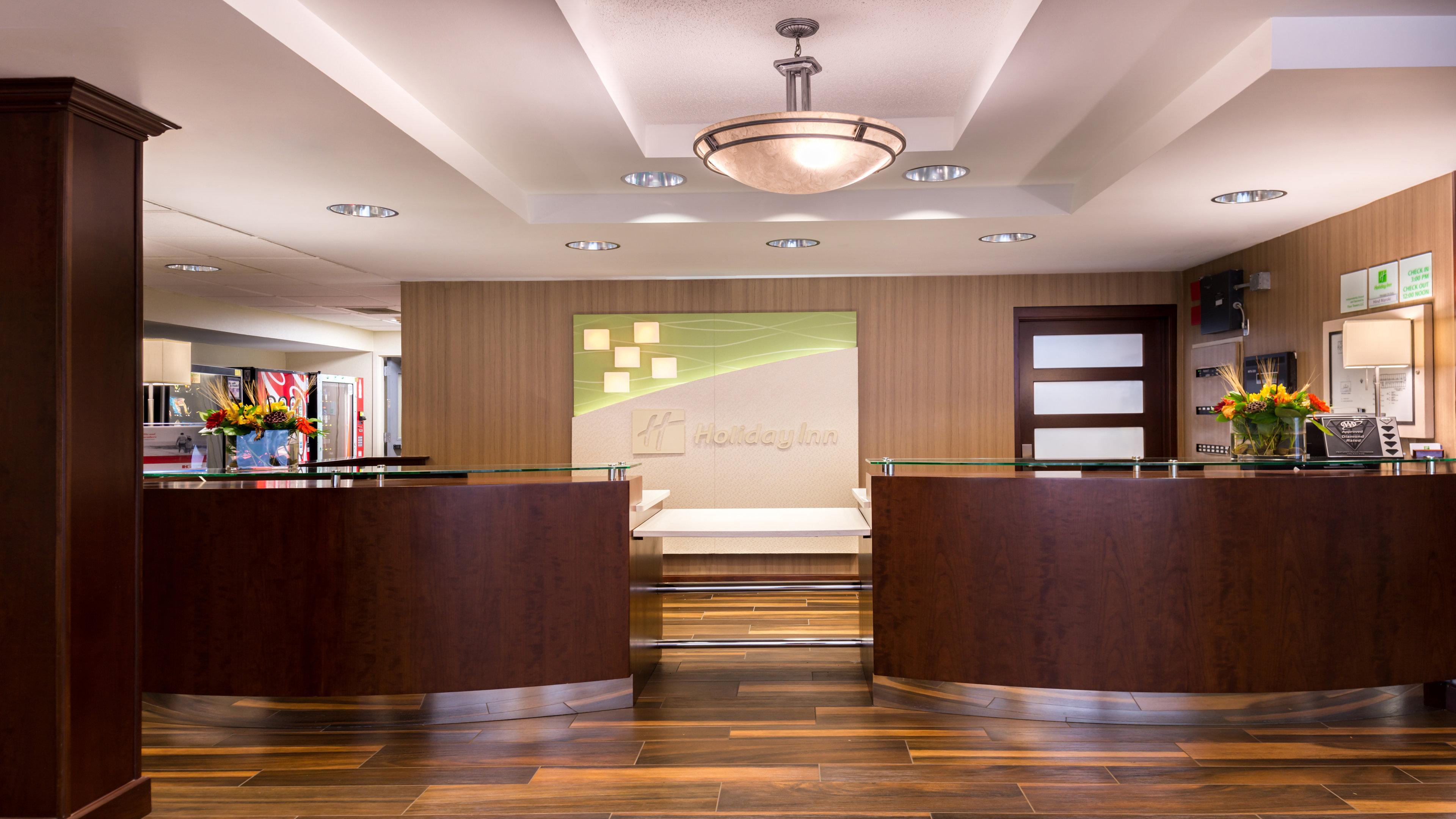 Holiday Inn Hotel & Suites Warren By Ihg Exterior photo
