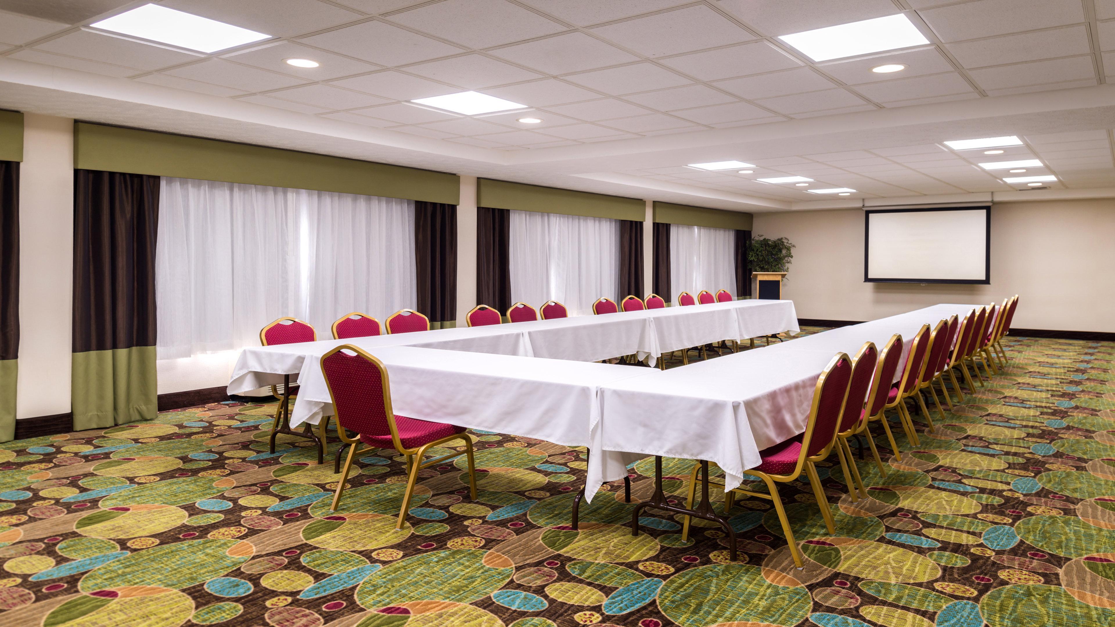 Holiday Inn Hotel & Suites Warren By Ihg Exterior photo