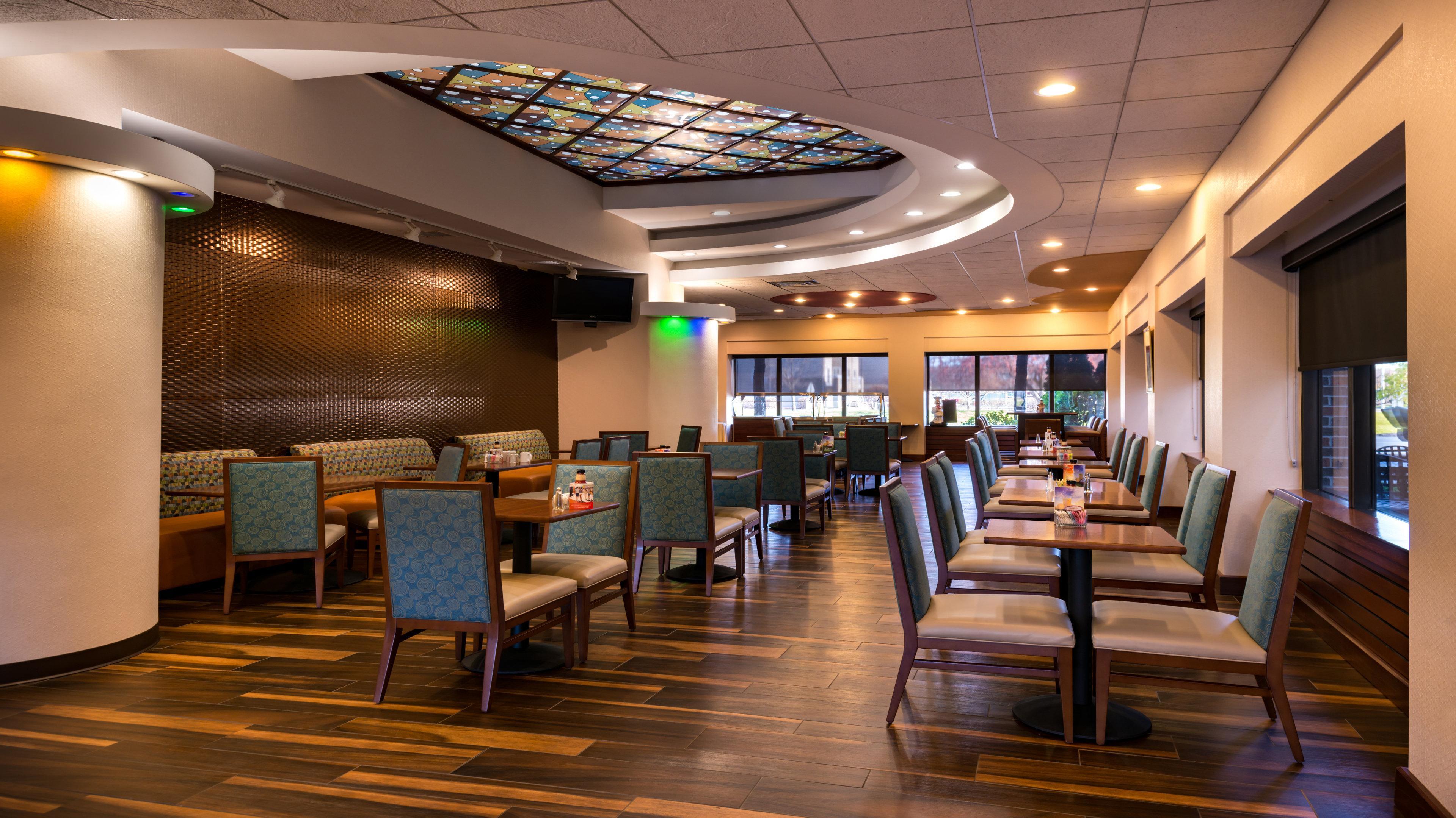Holiday Inn Hotel & Suites Warren By Ihg Exterior photo