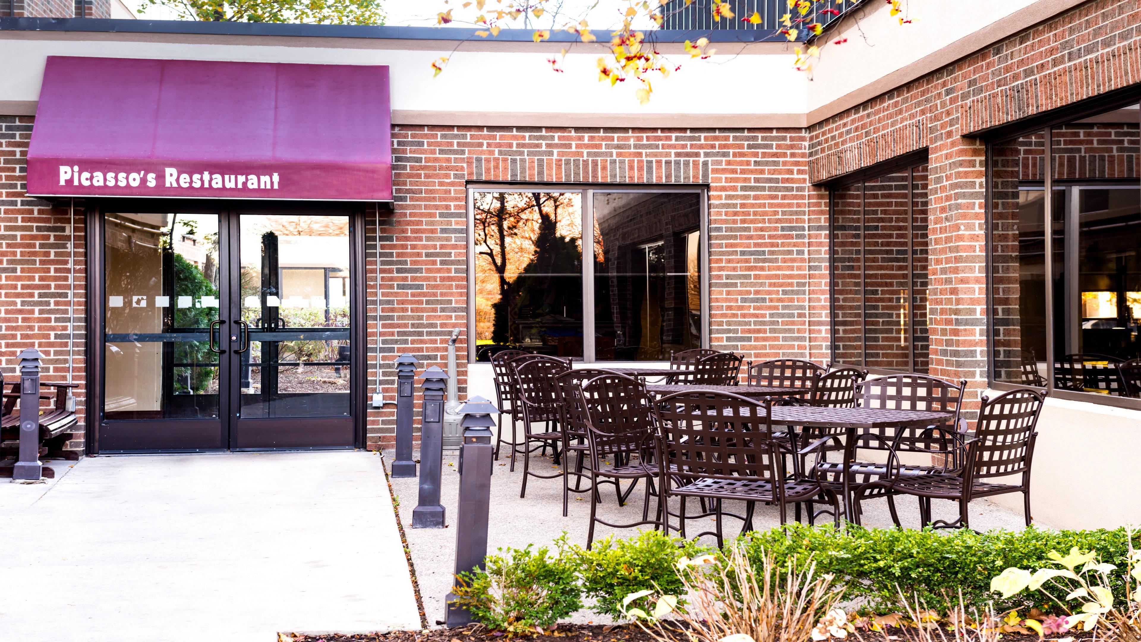 Holiday Inn Hotel & Suites Warren By Ihg Exterior photo