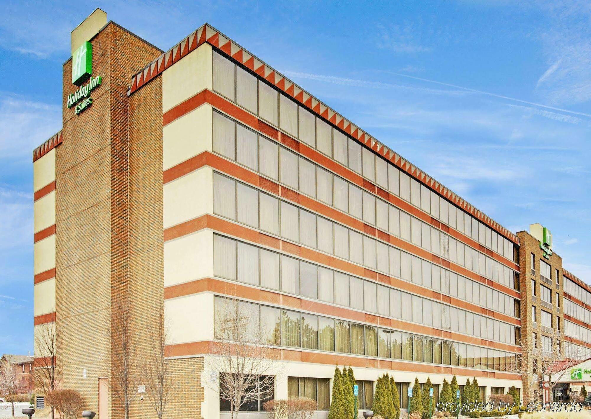 Holiday Inn Hotel & Suites Warren By Ihg Exterior photo